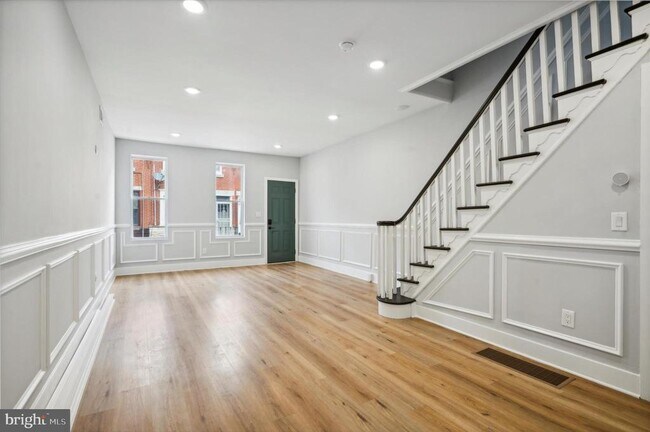 Building Photo - 1714 Watkins St