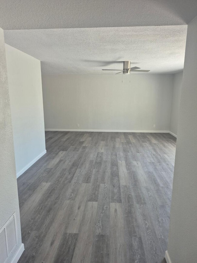 Building Photo - 1010 Leisure World