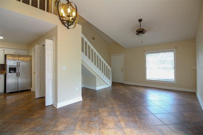 Building Photo - 1075 Meadowood Pointe Rd