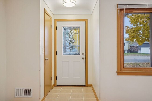 Foto del edificio - 3845 Douglas Dr N