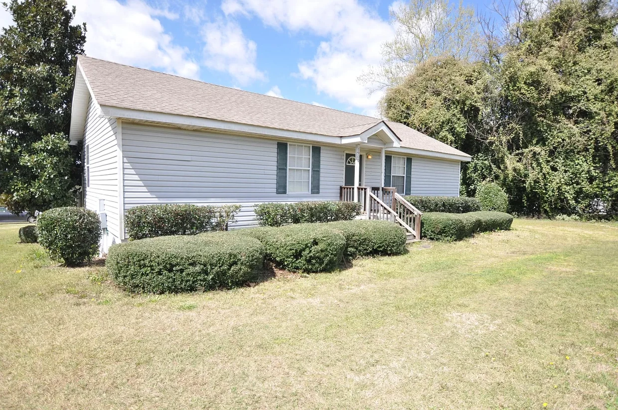 Foto principal - 1900 Lee Rd 61