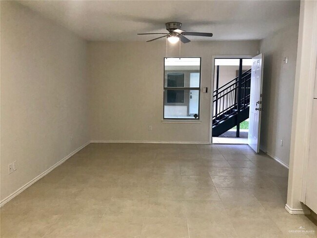 Building Photo - 13 Magdalena St