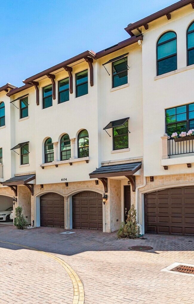 Foto del edificio - 604 Windward Cir