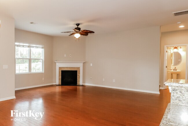 Building Photo - 254 Decatur Dr