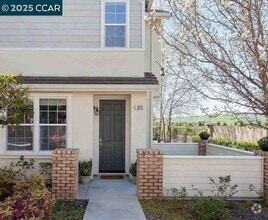 Building Photo - 812 Joree Ln