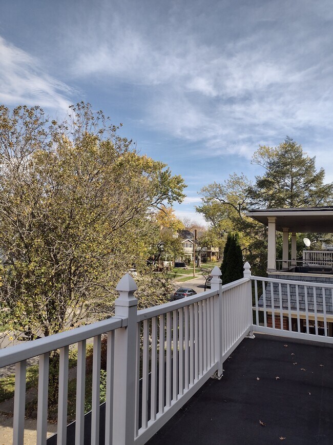 3126 Kensington Rd Unit 2nd floor, Cleveland Heights, OH 44118