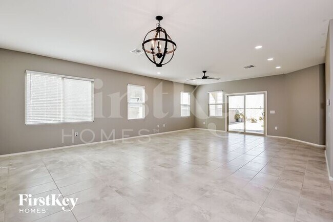 Building Photo - 7536 S Circulo Rio Blanco