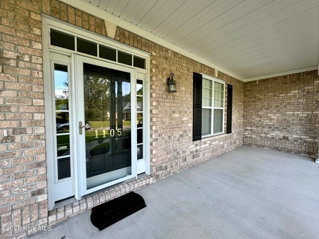 Building Photo - 1105 Wyland Ct