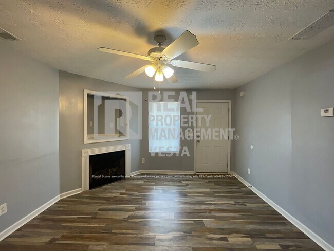 Foto del edificio - 222 Cody Dr