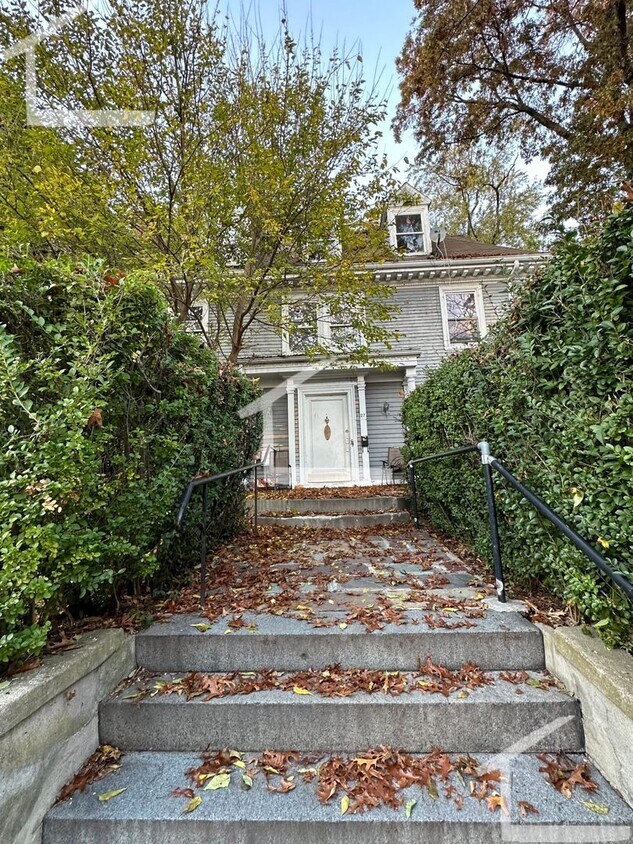 Primary Photo - Charming 10 Bedroom