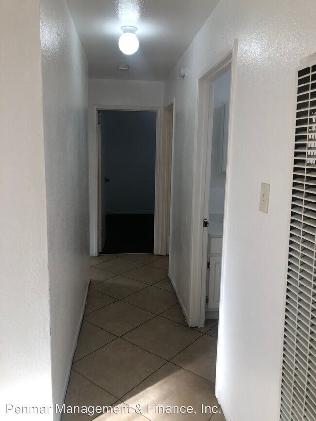 Foto del edificio - 520 W Compton Blvd