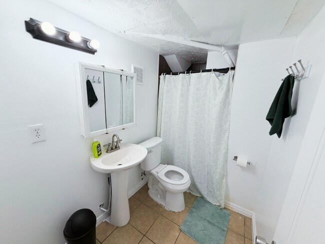 Photo - 1711 S 1300 E House