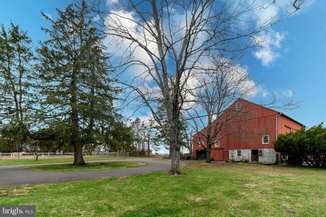 Building Photo - 180 Municipal Rd
