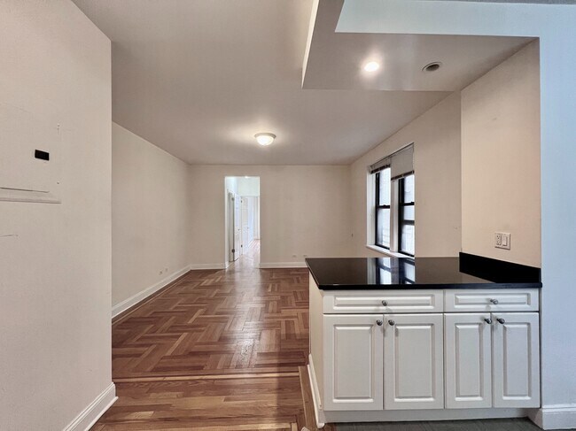 Foto del edificio - 105 Pinehurst Ave