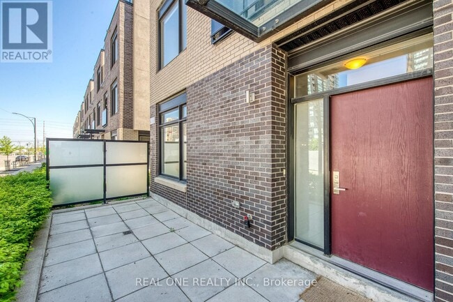 Building Photo - 4030-4030 Parkside Village Dr