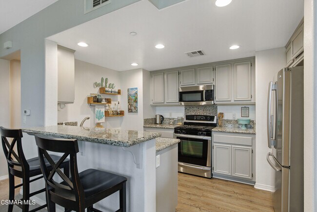 Foto del edificio - 208 Riverdale Ct