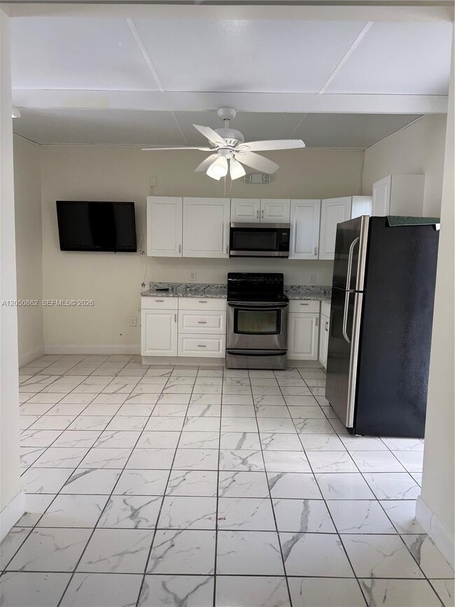 Foto del edificio - 46 NW 58th Ct