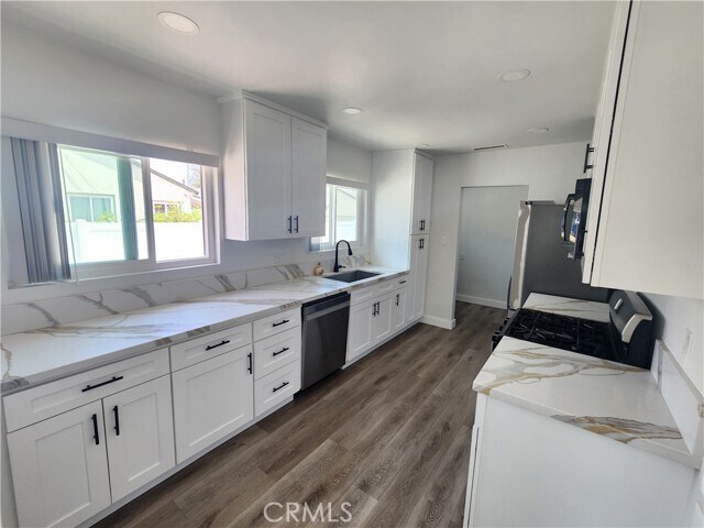 Foto del edificio - 13542 Hamlin St