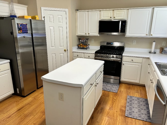 Building Photo - 5422 Tormeall Trace