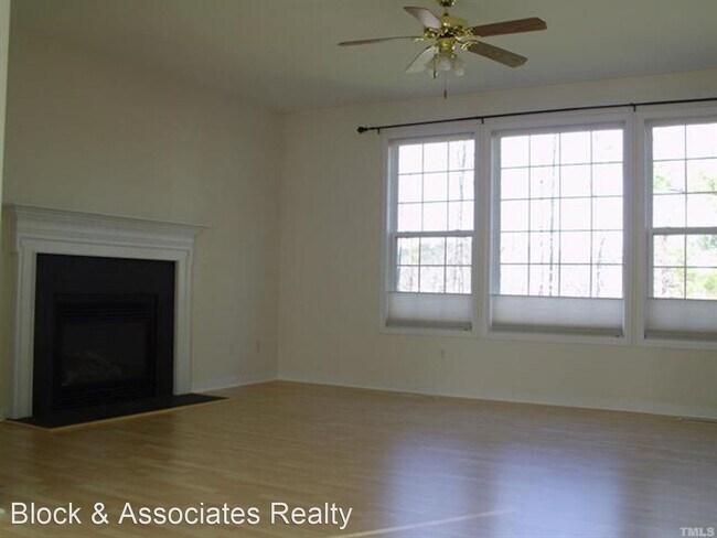 Foto del edificio - 3 br, 2.5 bath House - 3121 Gross Avenue