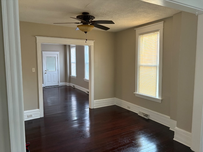 Building Photo - 2319 Herr St