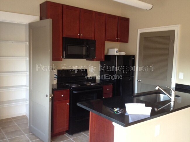 Foto del edificio - 1201 W City Point Rd