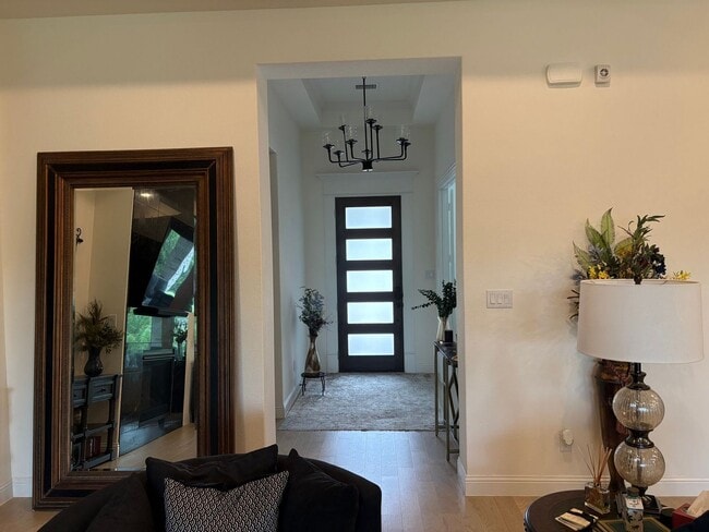 Building Photo - Spacious 4BR House in Argyle