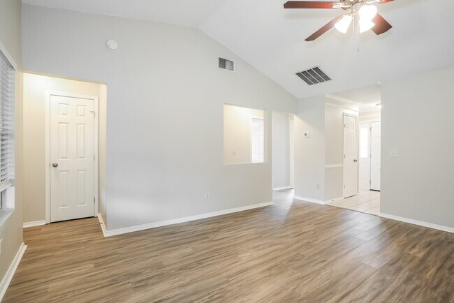 Foto del edificio - 5966 Lazy Meadow Ct