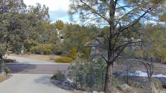 Building Photo - 1734 Broken Arrow Dr