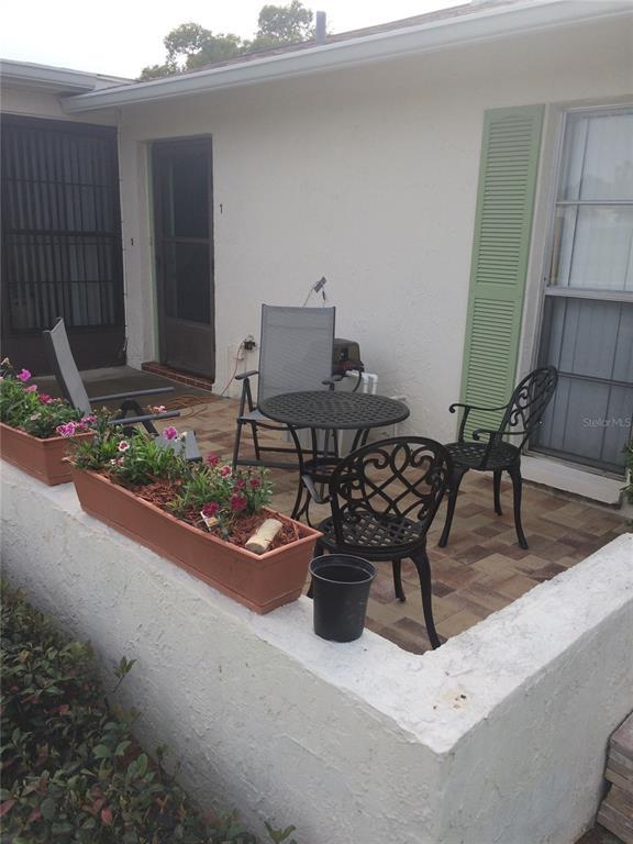 Foto del edificio - 8161 Braddock Cir
