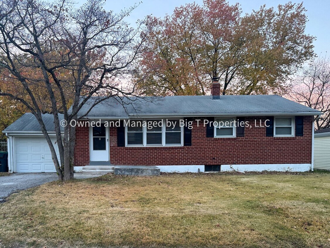 Foto principal - Cute ranch house with huge fenced yard