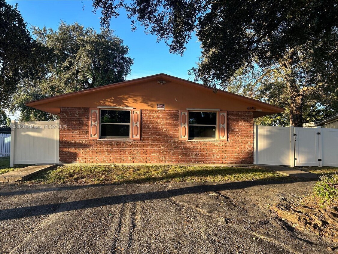 6143 SW 33rd St Unit A, Miramar, FL 33023 Apartment for Rent in