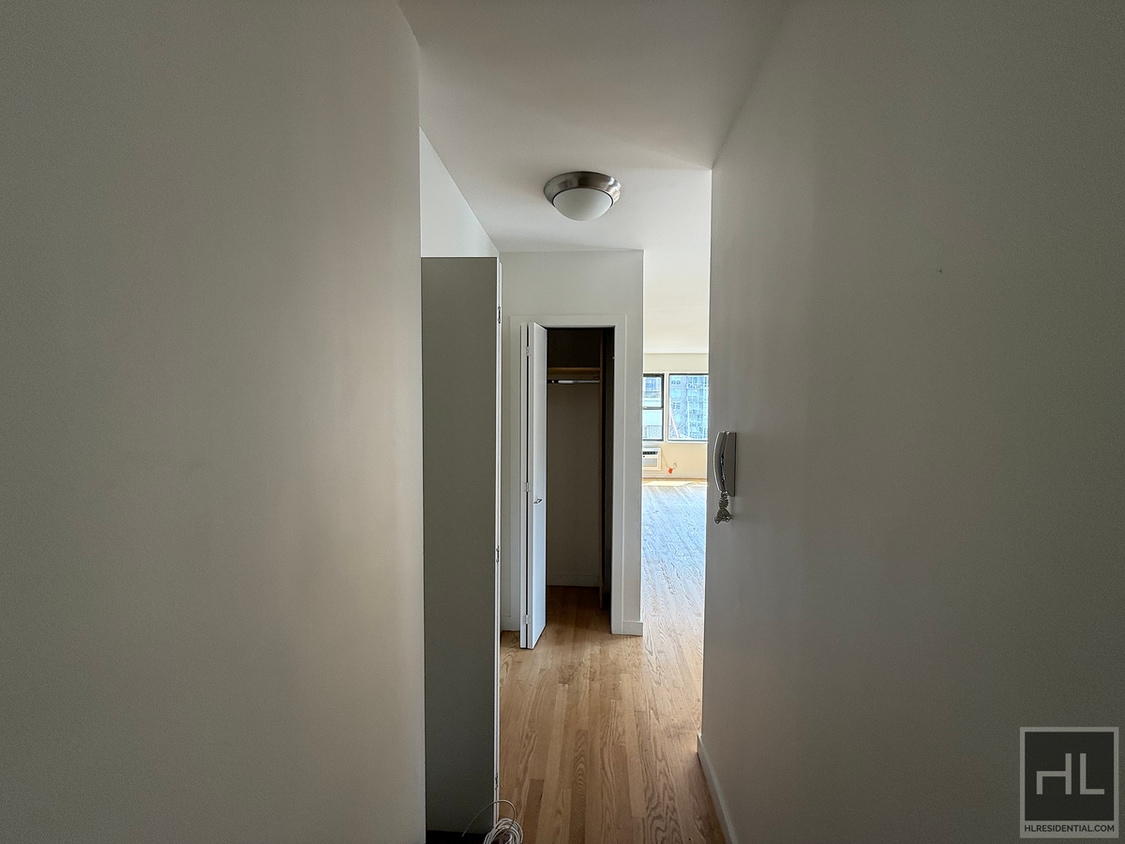 Primary Photo - EAST 36 STREET