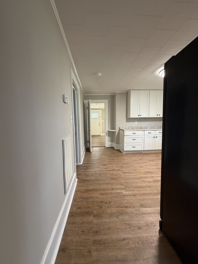 Foto del edificio - 140 Dillon St