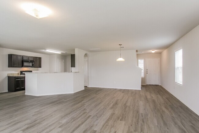 Foto del edificio - 329 Shelby Meadow Dr