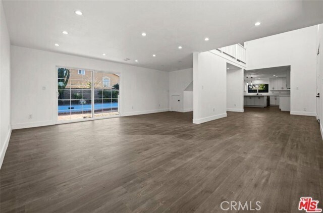 Building Photo - 6257 Lindley Ave