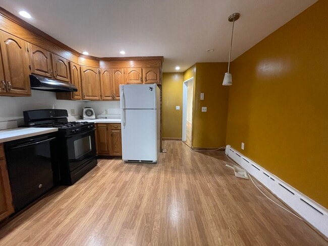 Building Photo - 338 K St