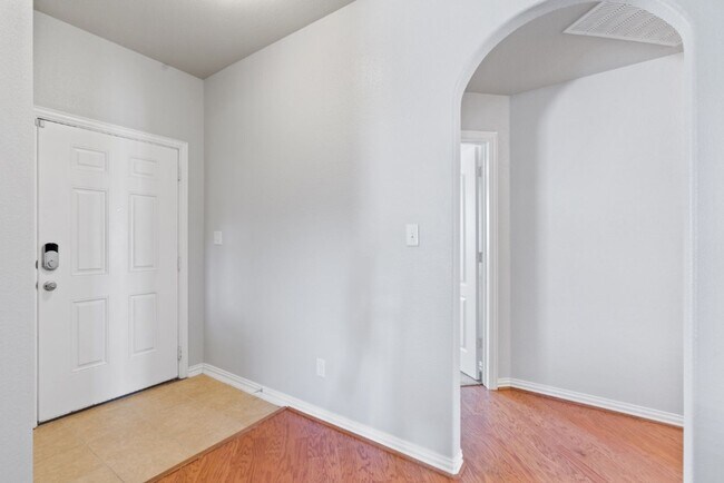 Foto del edificio - 1205 Montell Ln, Hutto, Texas 78634