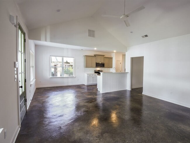 Building Photo - 2019 NEW Construction 4 bedroom, 2 bath home near U of M and new pedestrian bridge.