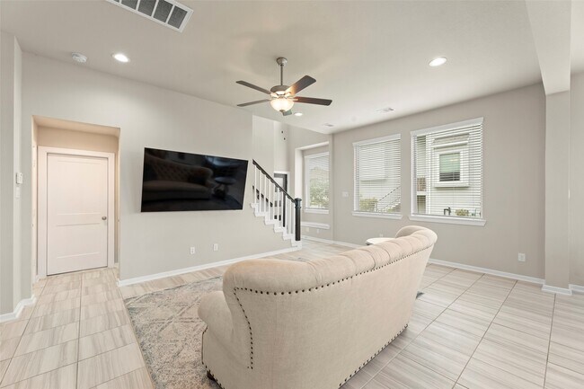 Foto del edificio - 1607 Rustling Creek Dr