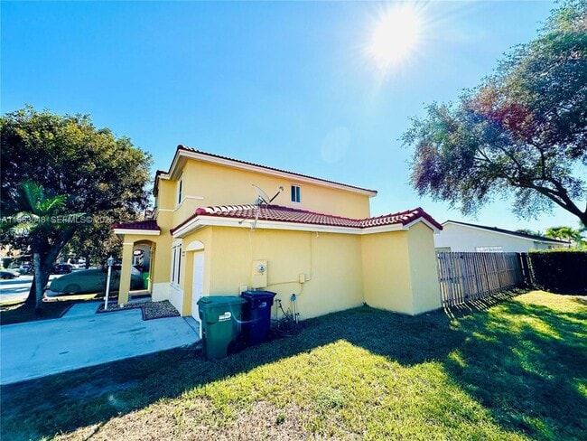 Photo - 16534 SW 97th Terrace House