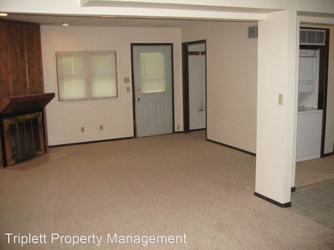 Foto del edificio - 3 br, 1 bath House - 1240 Michigan Avenue