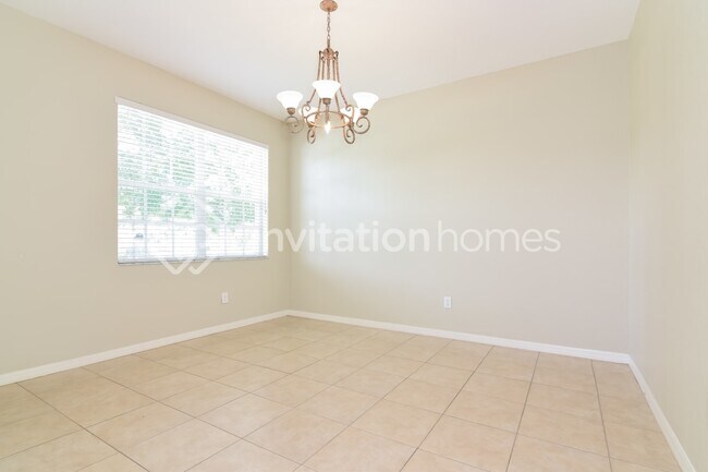 Building Photo - 3530 Fiddlers Green Loop