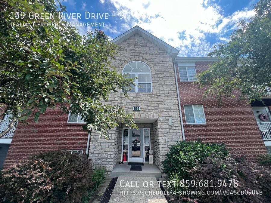 Photo - 159 Green River Drive-9