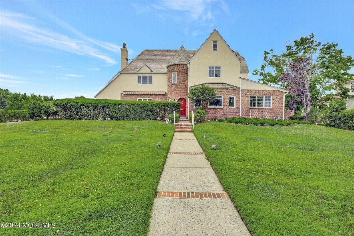 Foto principal - 65 Parker Ave