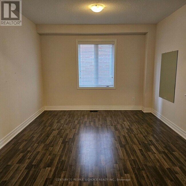 Building Photo - 488 Greenwood Dr