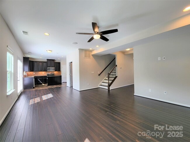 Foto del edificio - 1295 Farm Branch Dr SW