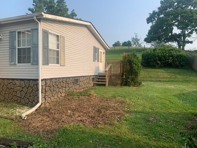 Building Photo - 129 Riley Dr