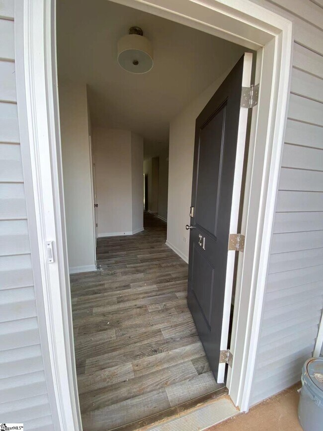 Building Photo - 21 Corsica Ct