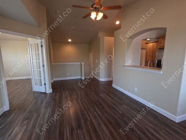 Foto del edificio - 4101 Crittenton Ln